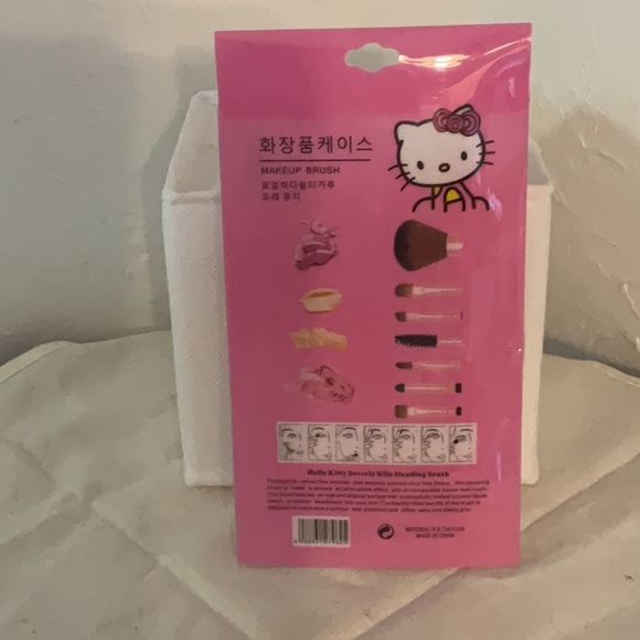 Hello Kitty Makeup Brush Set, 7 Pieces, Pink/White, NIB - Picture 2 of 4